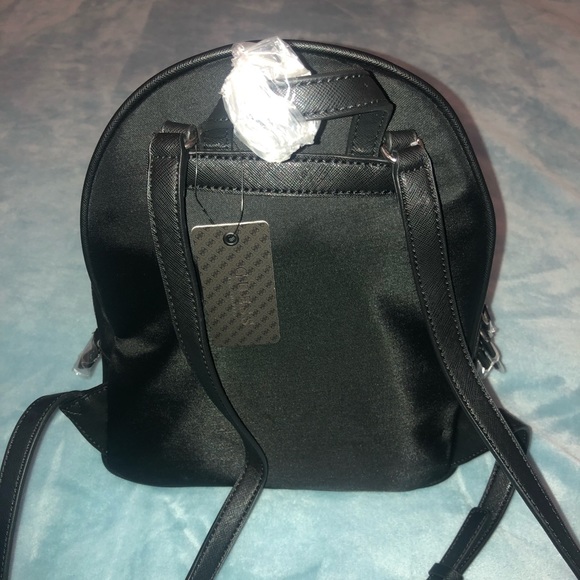 Guess backpack - Picture 3 of 4